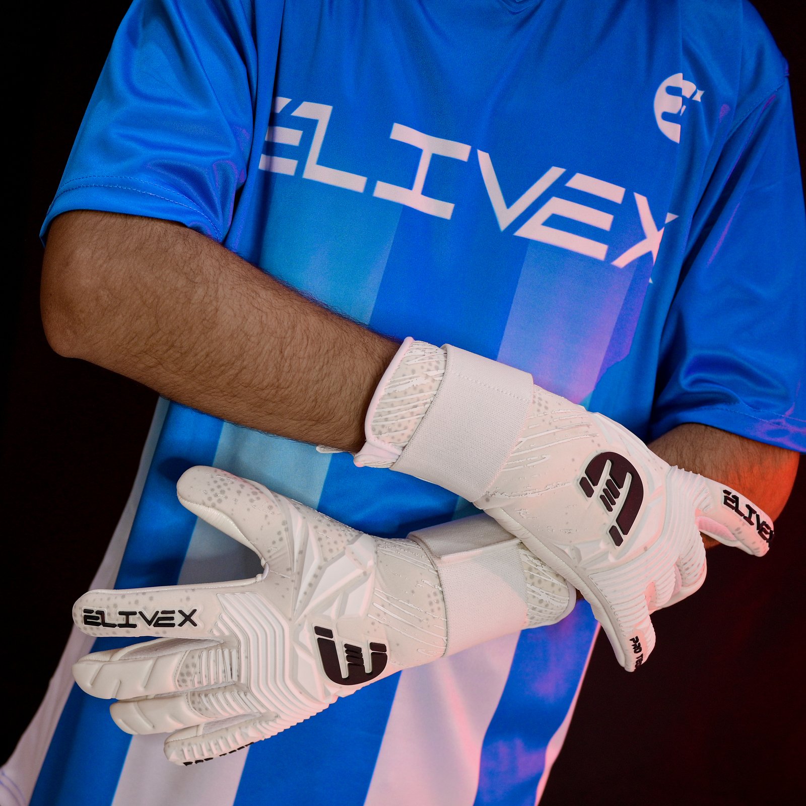 Aerolite Pro Goalkeeper Glove View